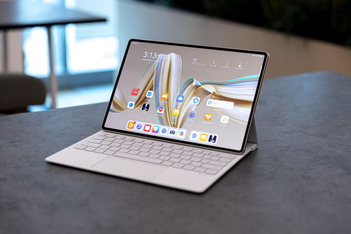 Huawei MatePad Pro 12.2 (2025) and FreeBuds 6 Launched
