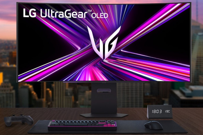 LG Unveils UltraGear OLED 39GX900A with 65W USB-C