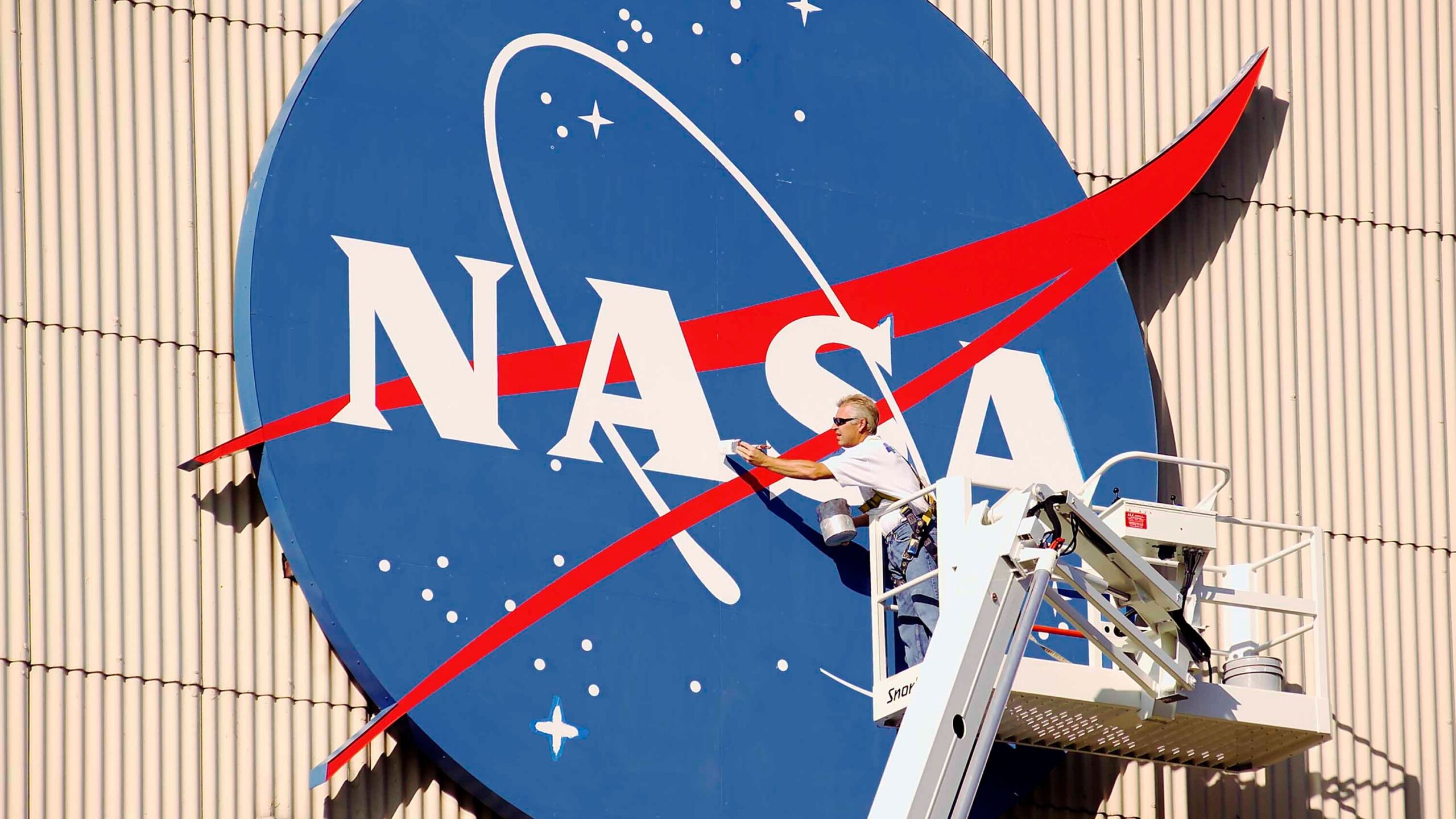 NASA Faces Potential Loss of Nearly 4,000 Employees